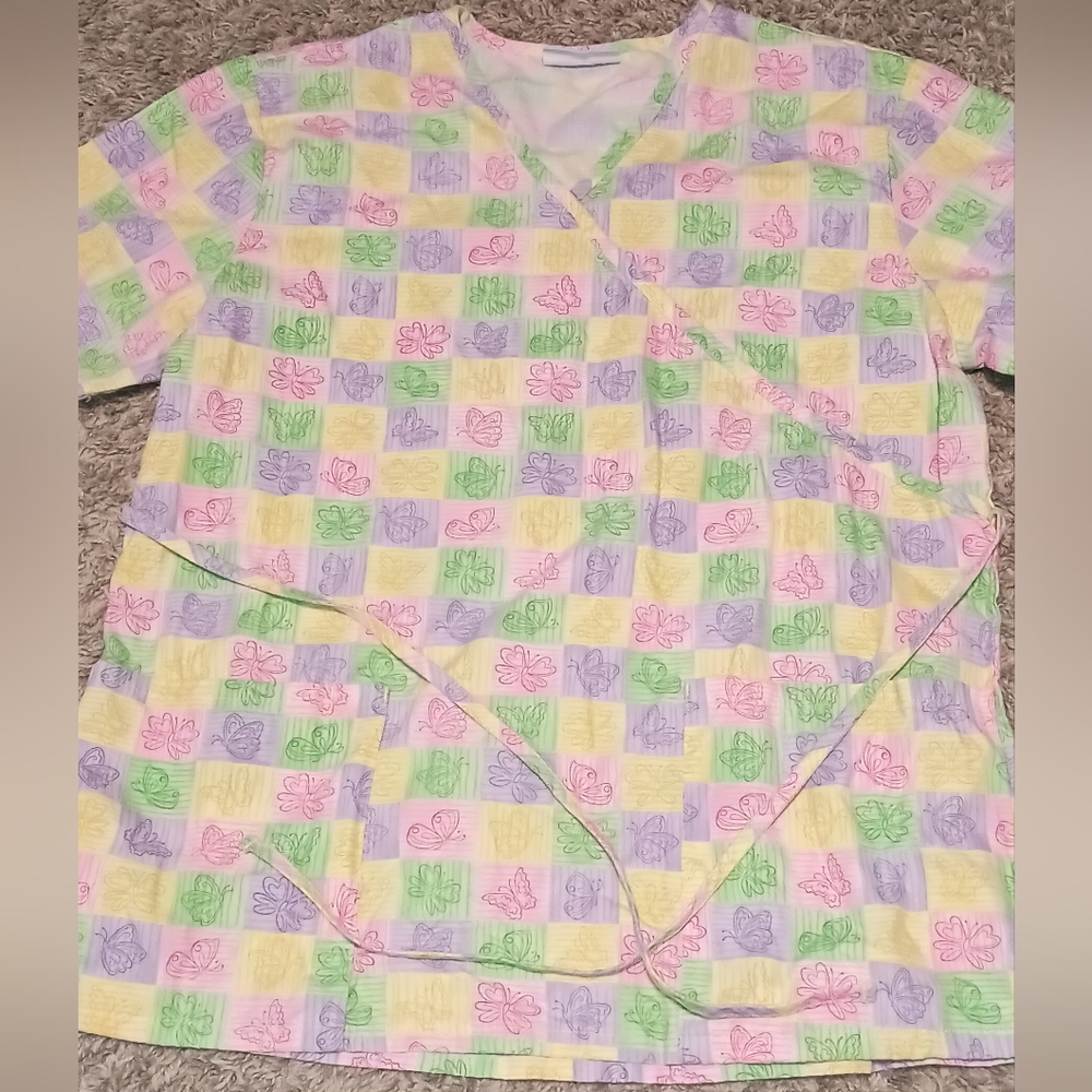 Women's Scrub Top Size Large Color Green Pink Medical Nurse Hospital Emergency